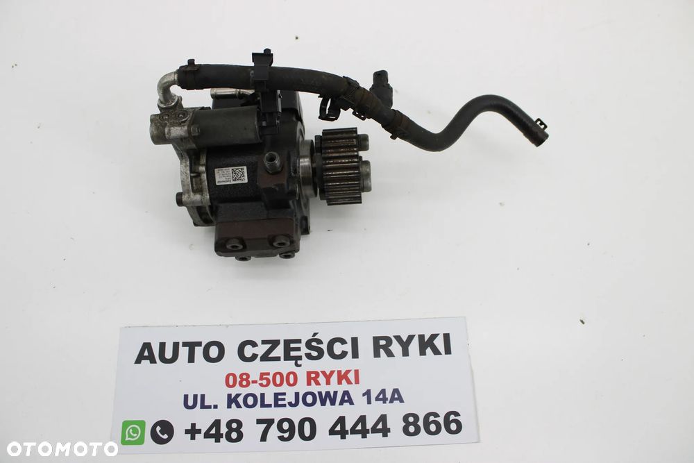 VW 1.6 TDI Pompa Wtrskowa 03L130755E - 1