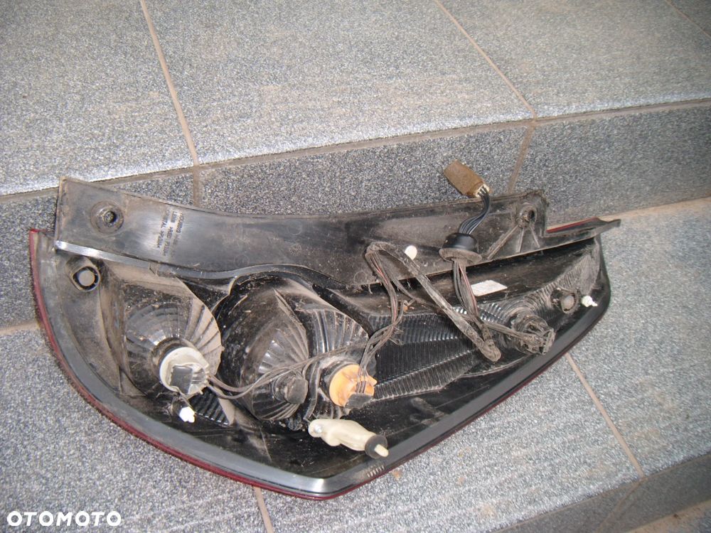 opel agila b 09r lampa lewy tył - 2