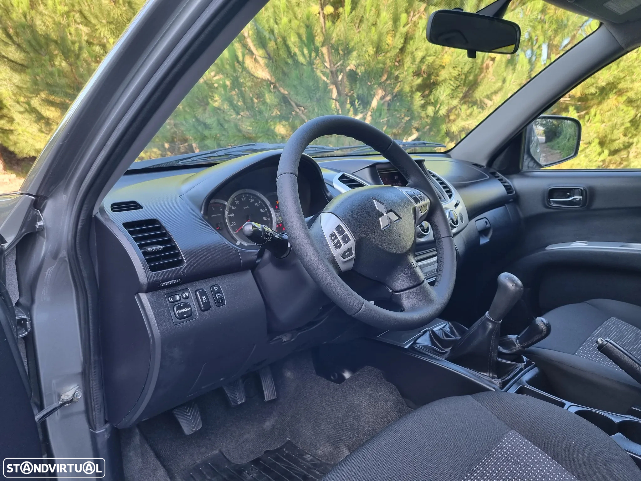Mitsubishi L200 2.5 DI-D CD Invite AC CC 4WD - 12
