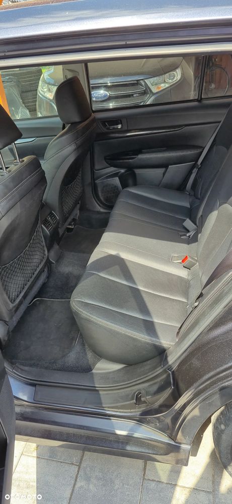 Subaru Legacy 2.5i Comfort Navi - 6
