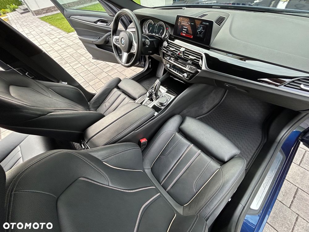 BMW Seria 5 525d Sport Line - 19