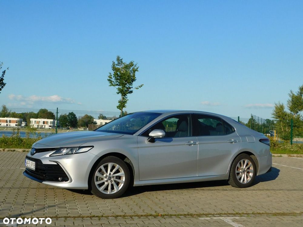 Toyota Camry - 21