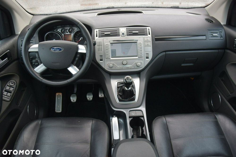 Ford Kuga - 31