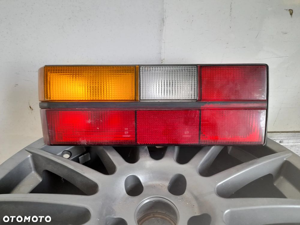 Lampa lewy tył Volkswagen Golf MK1 Hella 171945111AB - 1