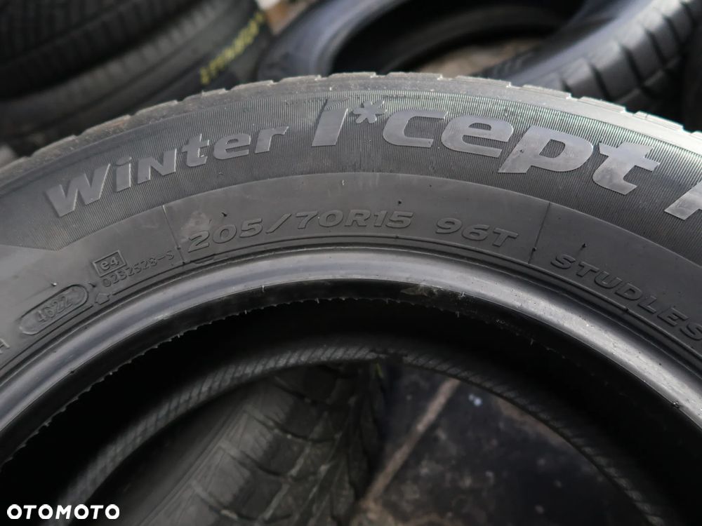 Komplet opon Hankook Winter iCept RS 205/70R15 96T - 9