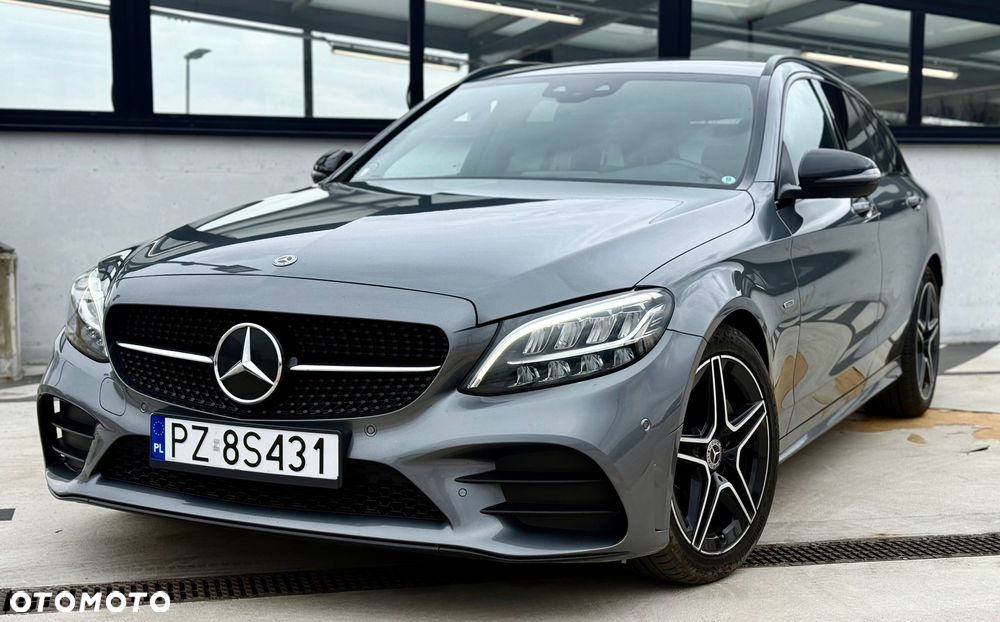 Mercedes-Benz Klasa C 220 d 4Matic 9G-TRONIC Edition AMG Line - 4