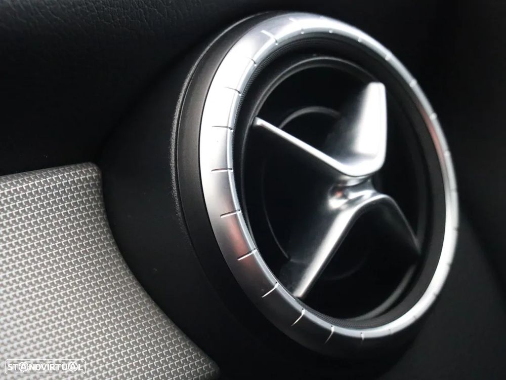 Mercedes-Benz CLA 180 - 23