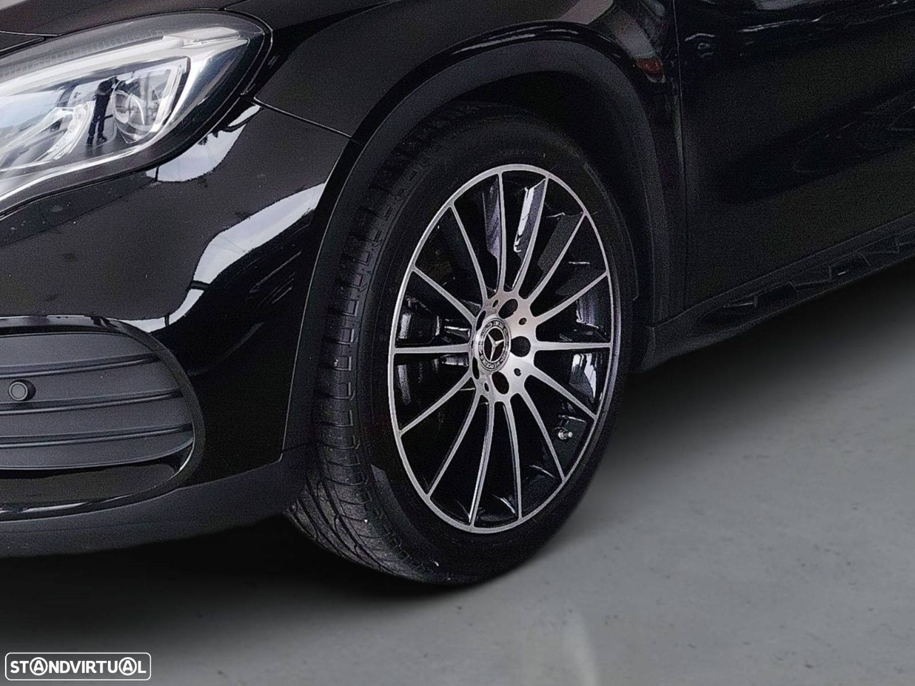 Mercedes-Benz GLA 180 - 8