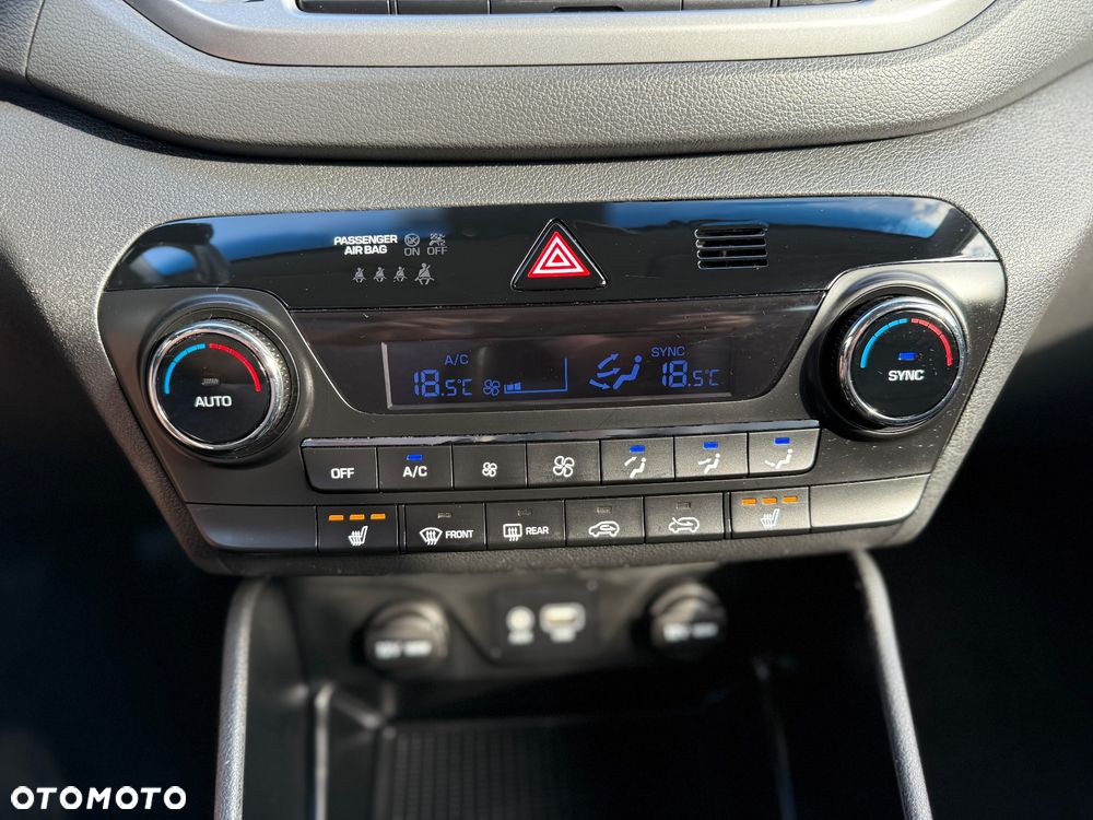 Hyundai Tucson blue 1.6 GDi 2WD Navi - 26