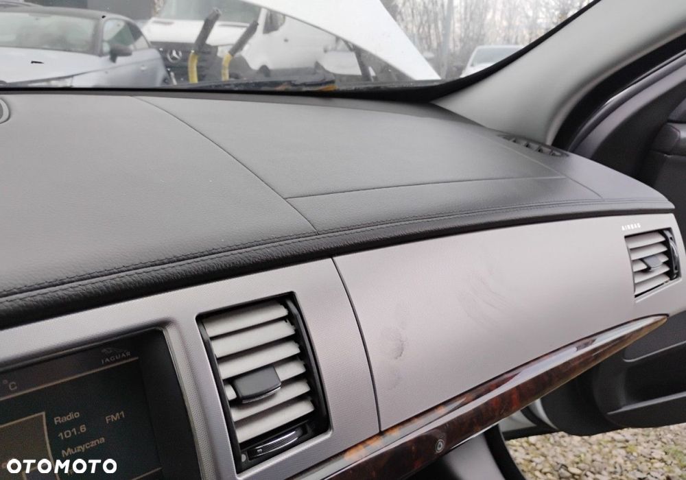 Jaguar XF - 17