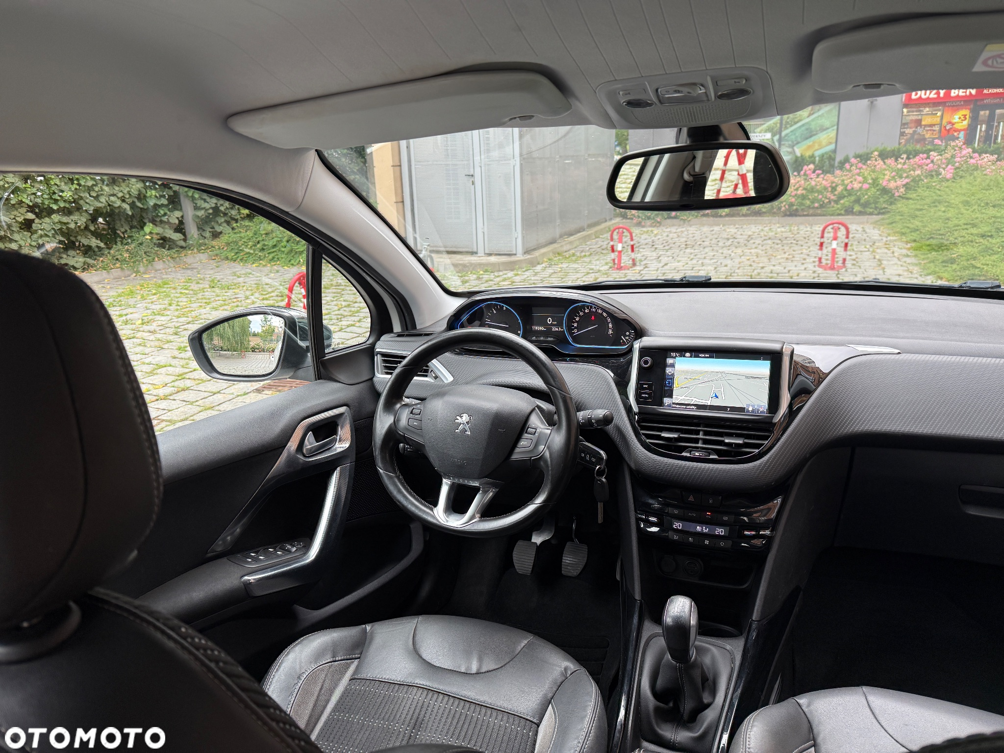 Peugeot 2008 1.6 BlueHDi Allure - 13