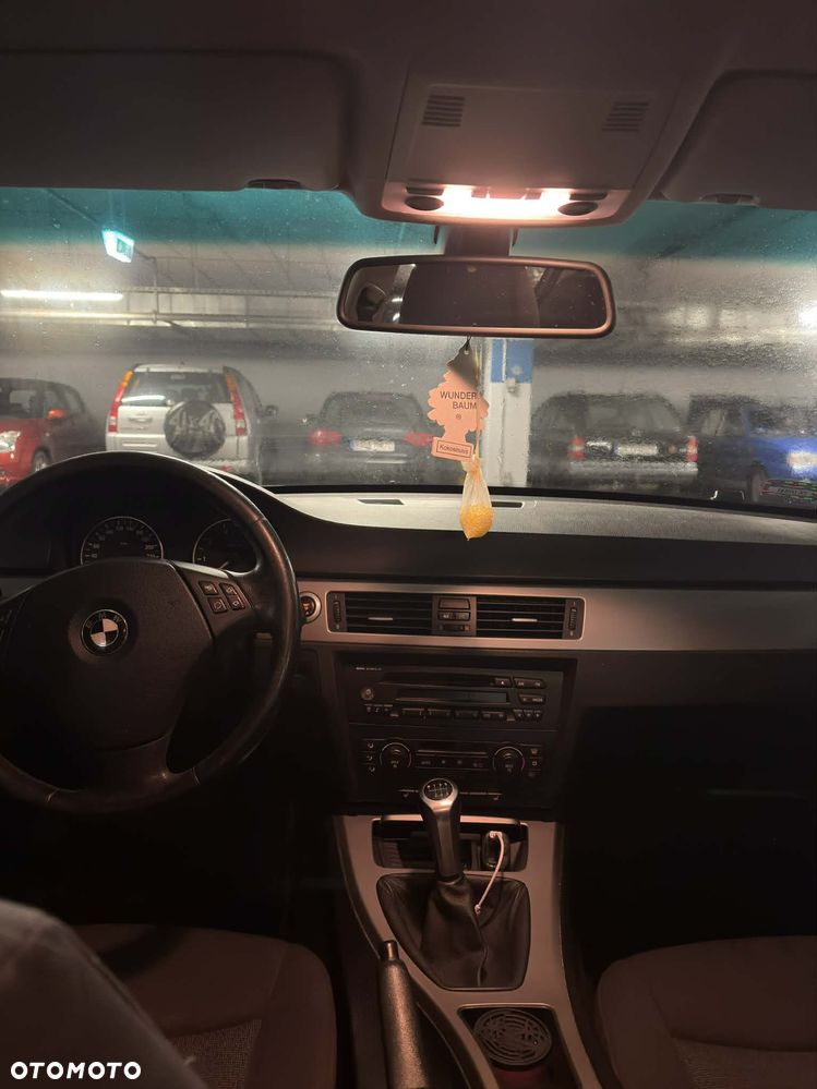 BMW Seria 3 - 16