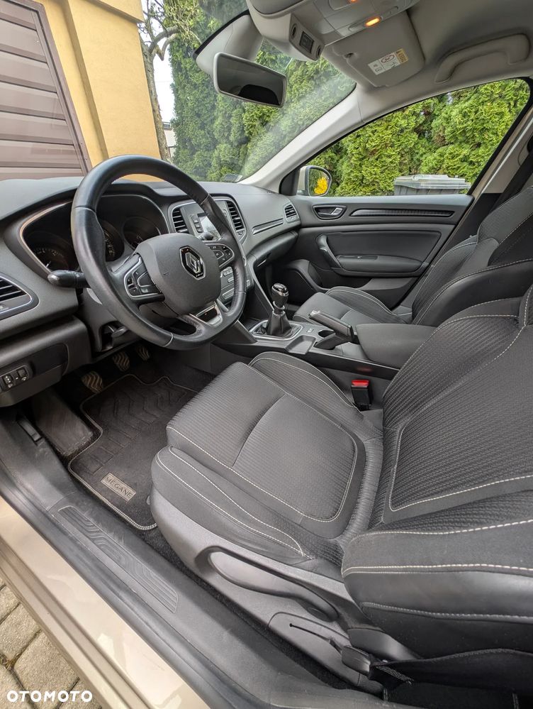 Renault Megane 1.6 SCe Zen - 5