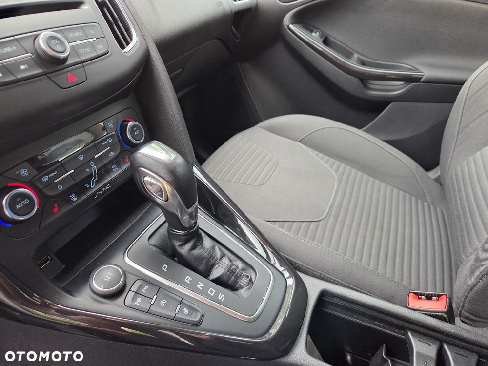 Ford Focus 1.5 EcoBoost Titanium ASS PowerShift - 7