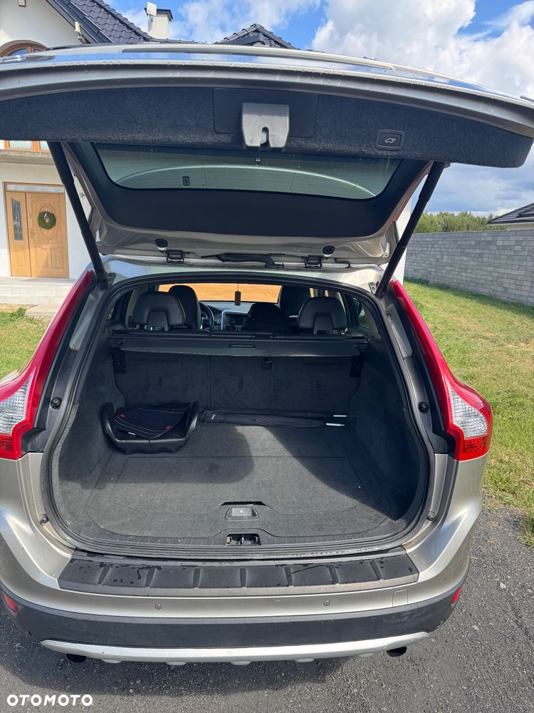 Volvo XC 60 D4 Momentum - 6