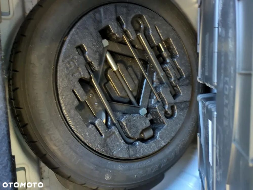 Hyundai i30 1.6 D Classic + - 14