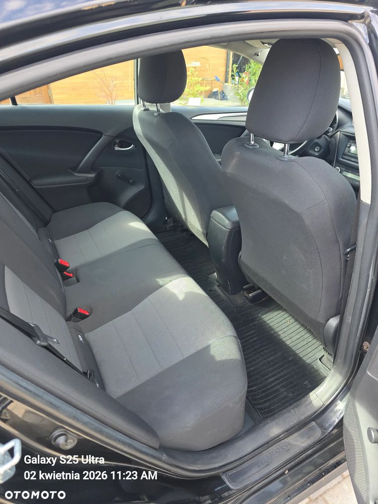 Toyota Avensis 1.8 Active - 4