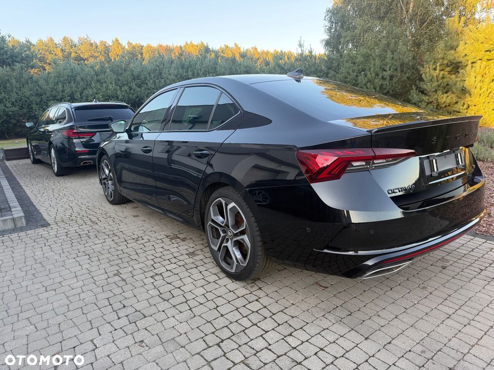 Skoda Octavia 2.0 TDI DSG RS - 5