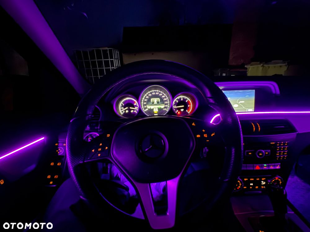 Mercedes-Benz Klasa C 220 CDI DPF Automatik BlueEFFICIENCY Avantgarde - 8