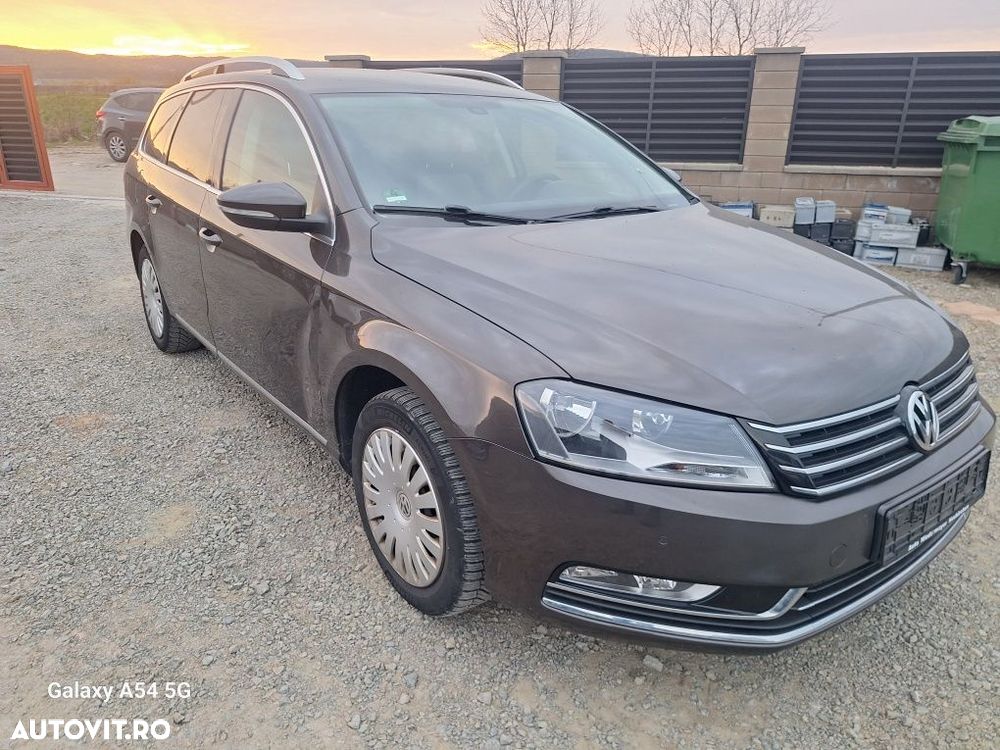 Dezmembrez VW Passat B7 1.8 tfsi CDAA cod culoare LB8R - 1