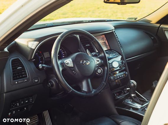 Infiniti Q70 3.0d S Premium - 17