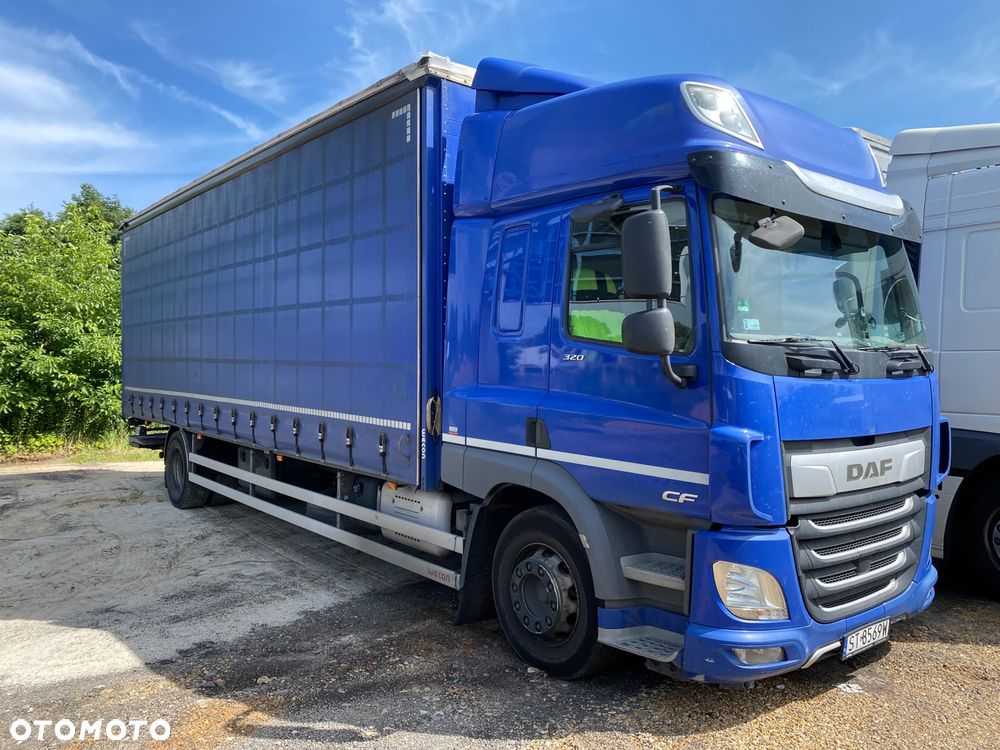 DAF CF 330 - 1