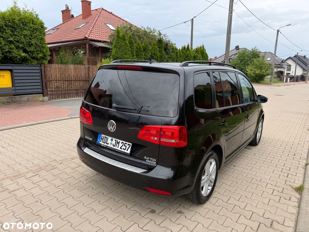 Volkswagen Touran 2.0 TDI DPF BlueMotion Technology MATCH - 17