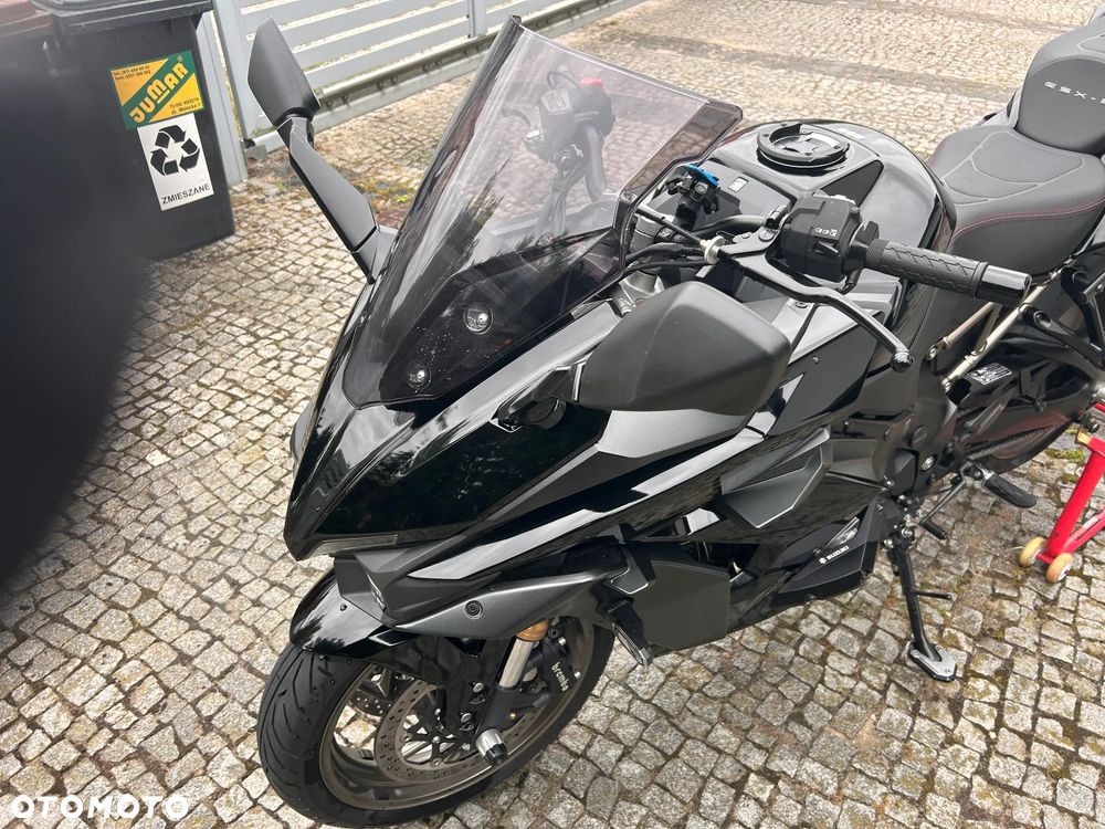 Suzuki GSX 1000 - 29