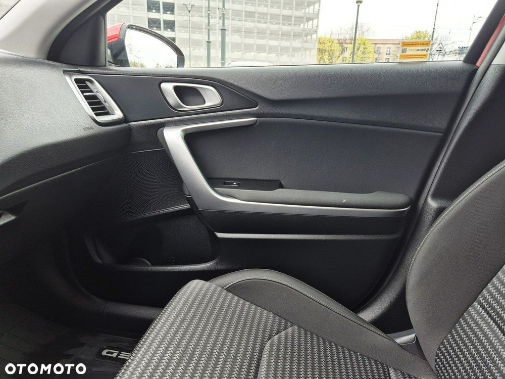 Kia Ceed 1.5 T-GDI M DCT - 36