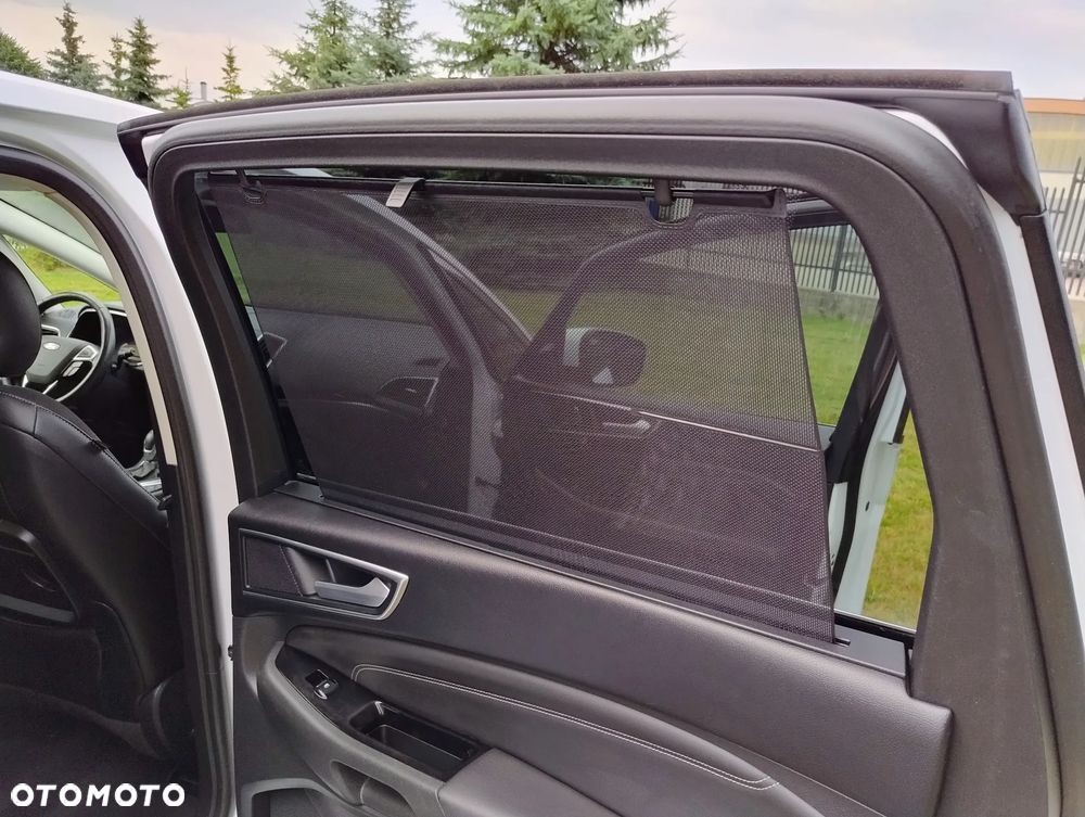 Ford S-Max - 13
