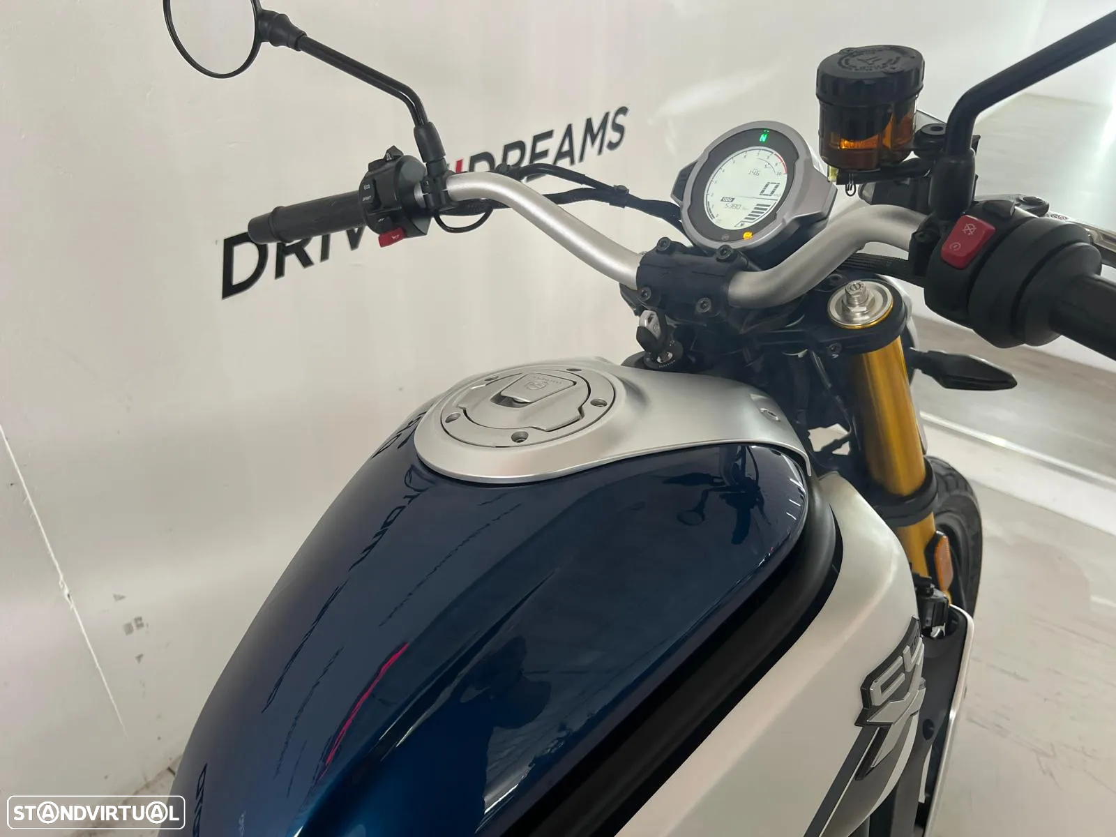CF Moto 700CL-X Heritage - 10