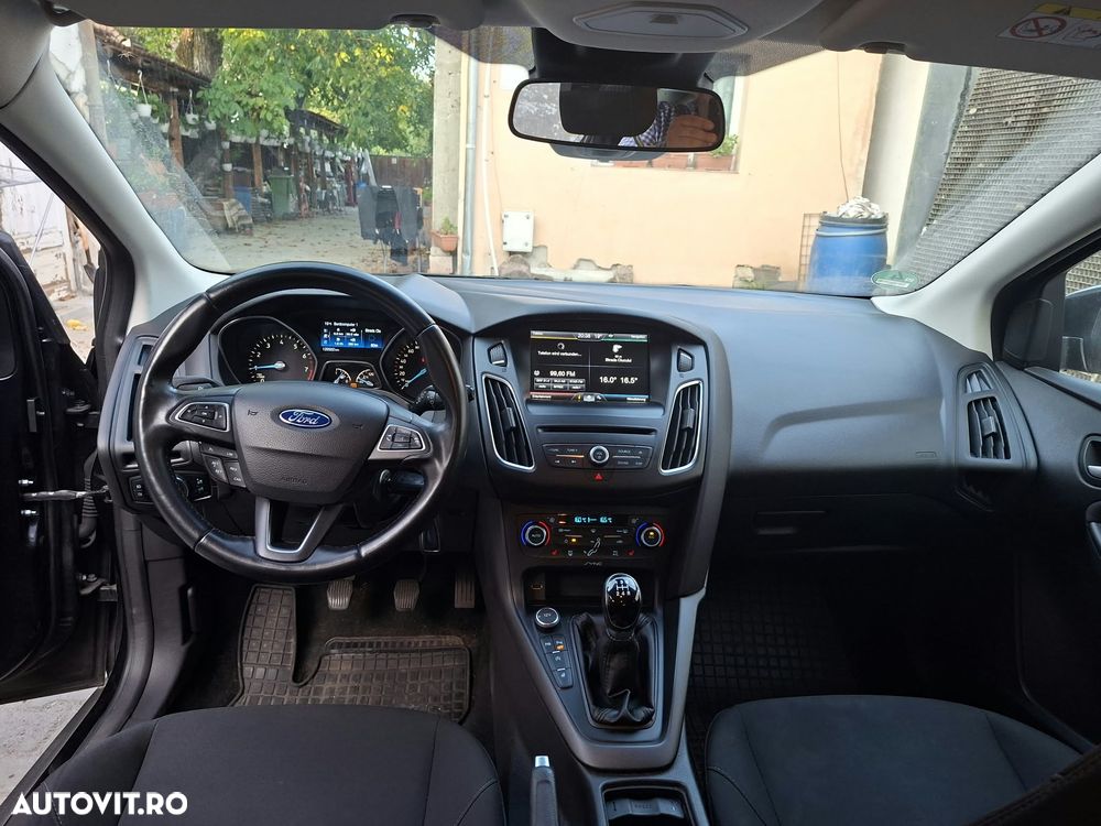 Ford Focus - 10