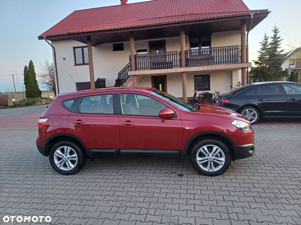 Nissan Qashqai - 2