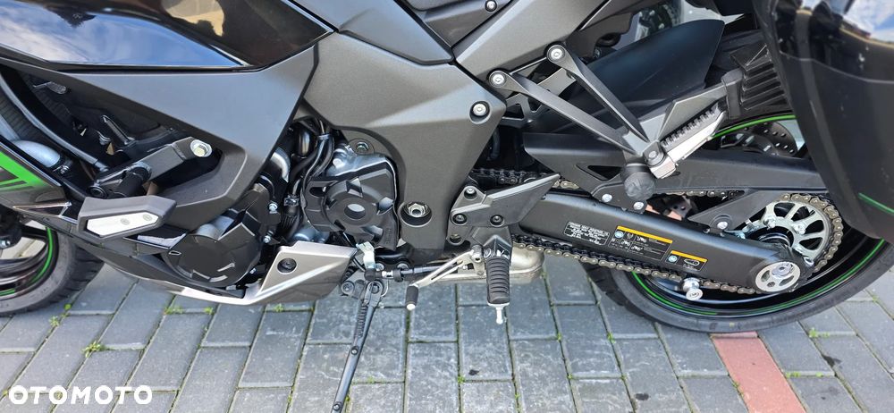 Kawasaki Ninja 1000 SX - 38