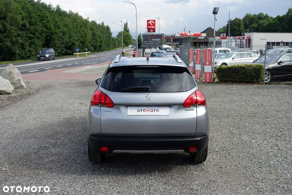 Peugeot 2008 1.2 Pure Tech Style - 6