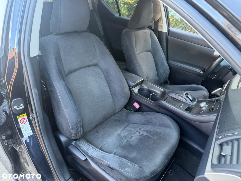Lexus CT 200h Prestige - 9