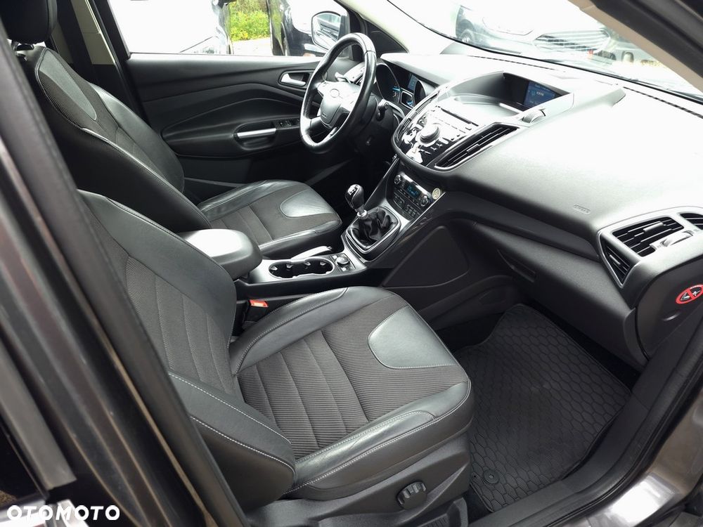 Ford Kuga 2.0 TDCi FWD Titanium - 12