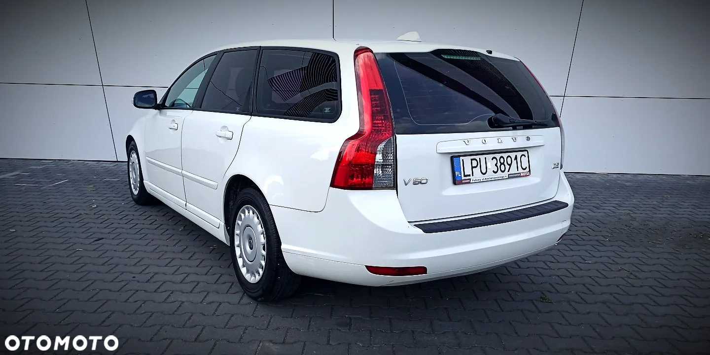 Volvo V50 D2 - 10
