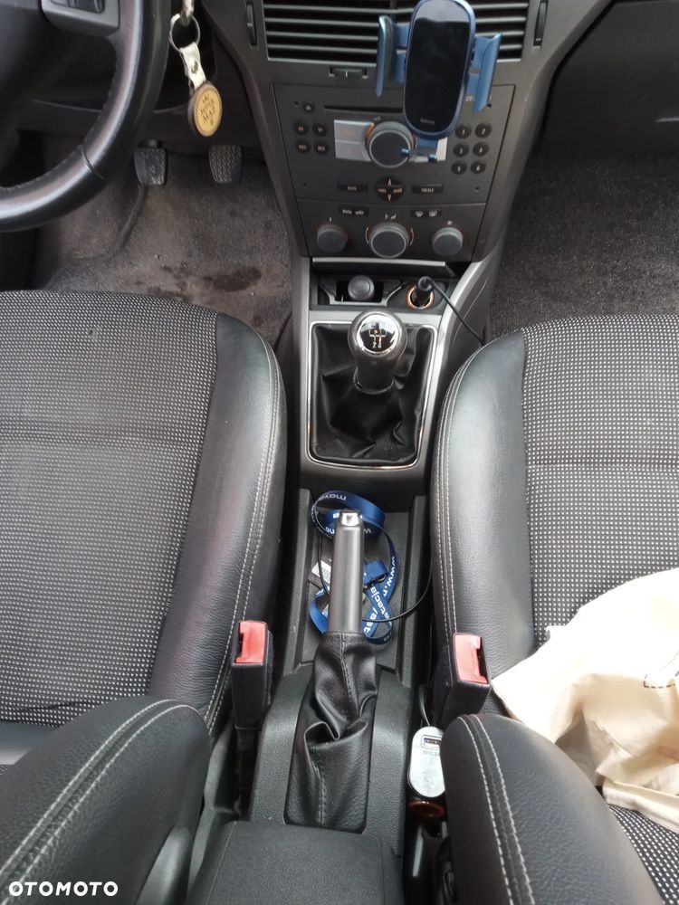 Opel Astra 1.6 - 12