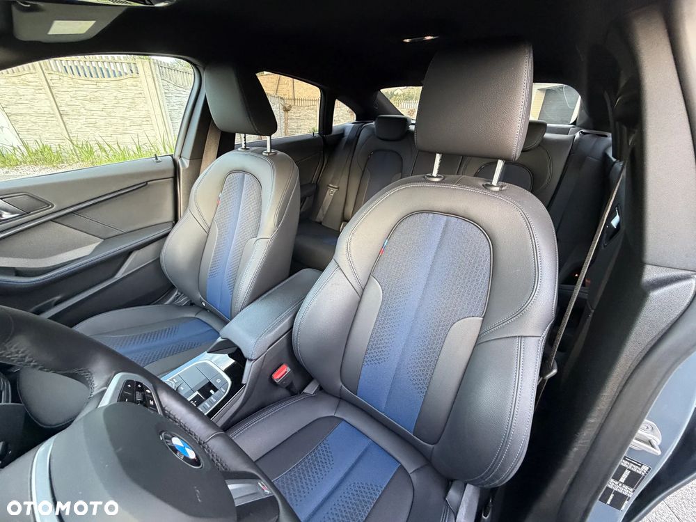 BMW Seria 2 218i M Sport - 12