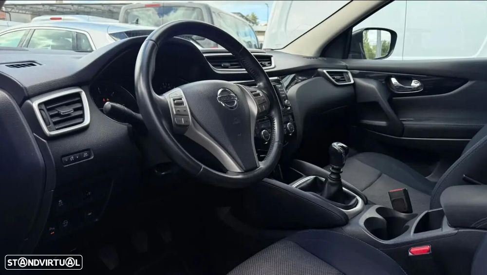 Nissan Qashqai 1.5 dCi N-Connecta 18 - 11