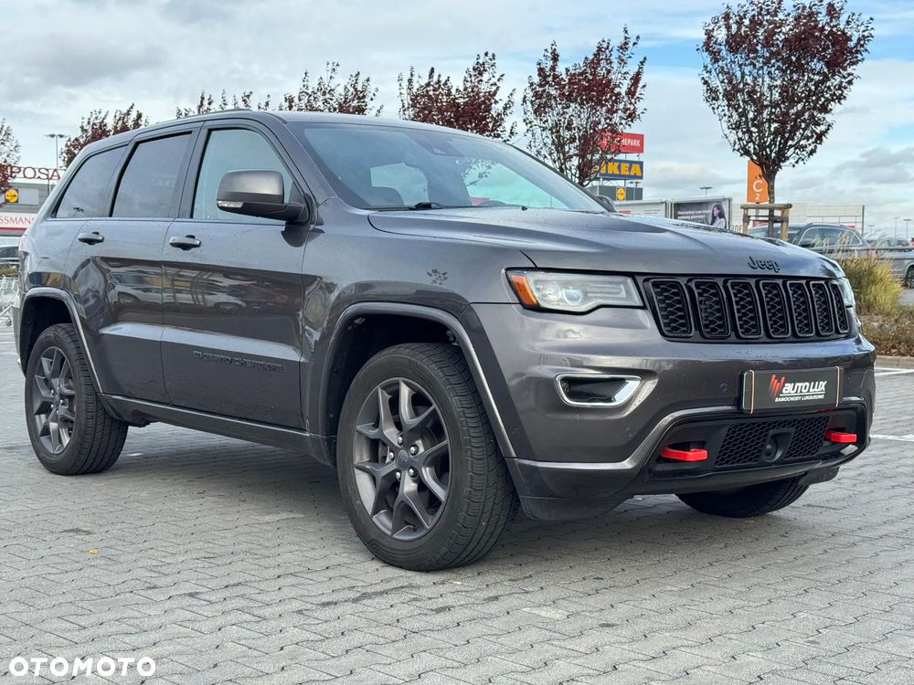 Jeep Grand Cherokee - 34