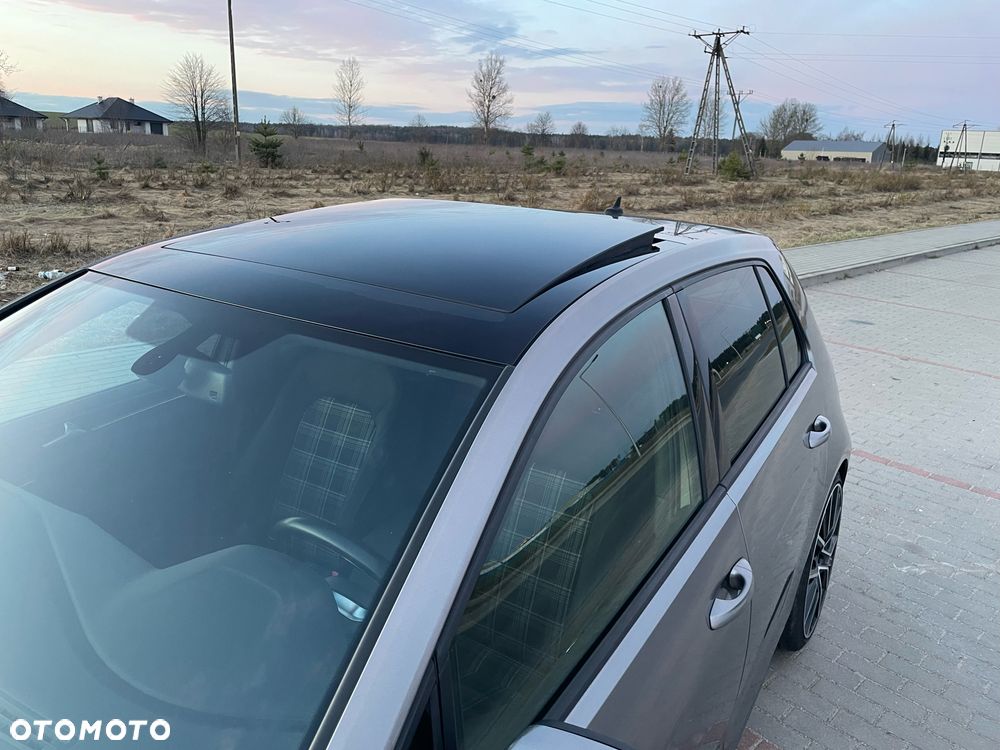 Volkswagen Golf - 29