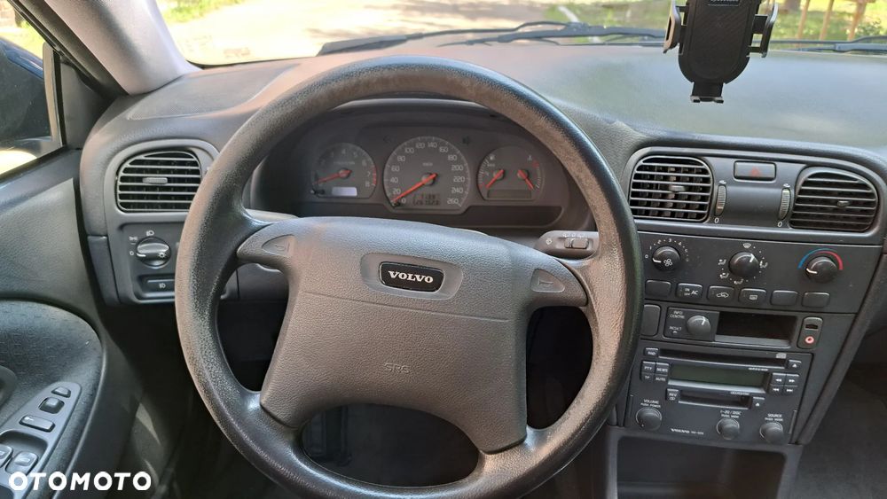 Volvo V40 1.8 - 15