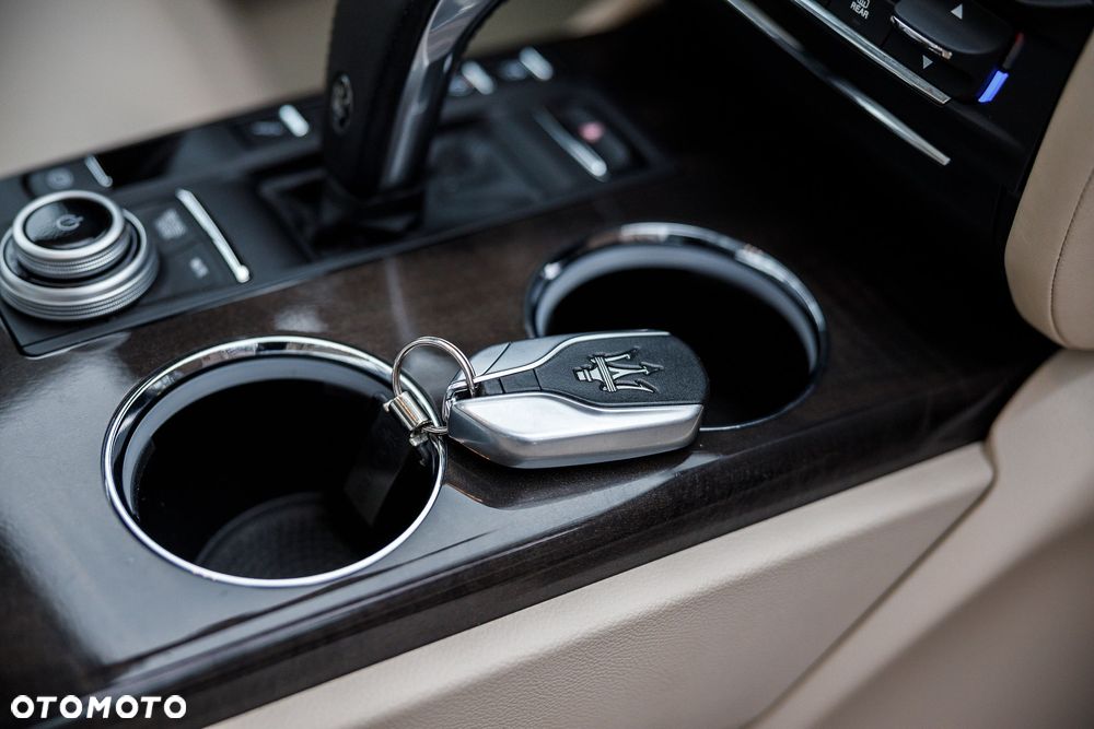 Maserati Quattroporte GranLusso S - 34