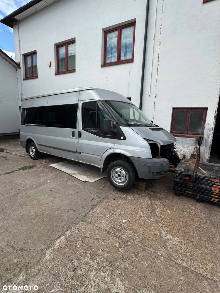 Ford Transit 350L - 1