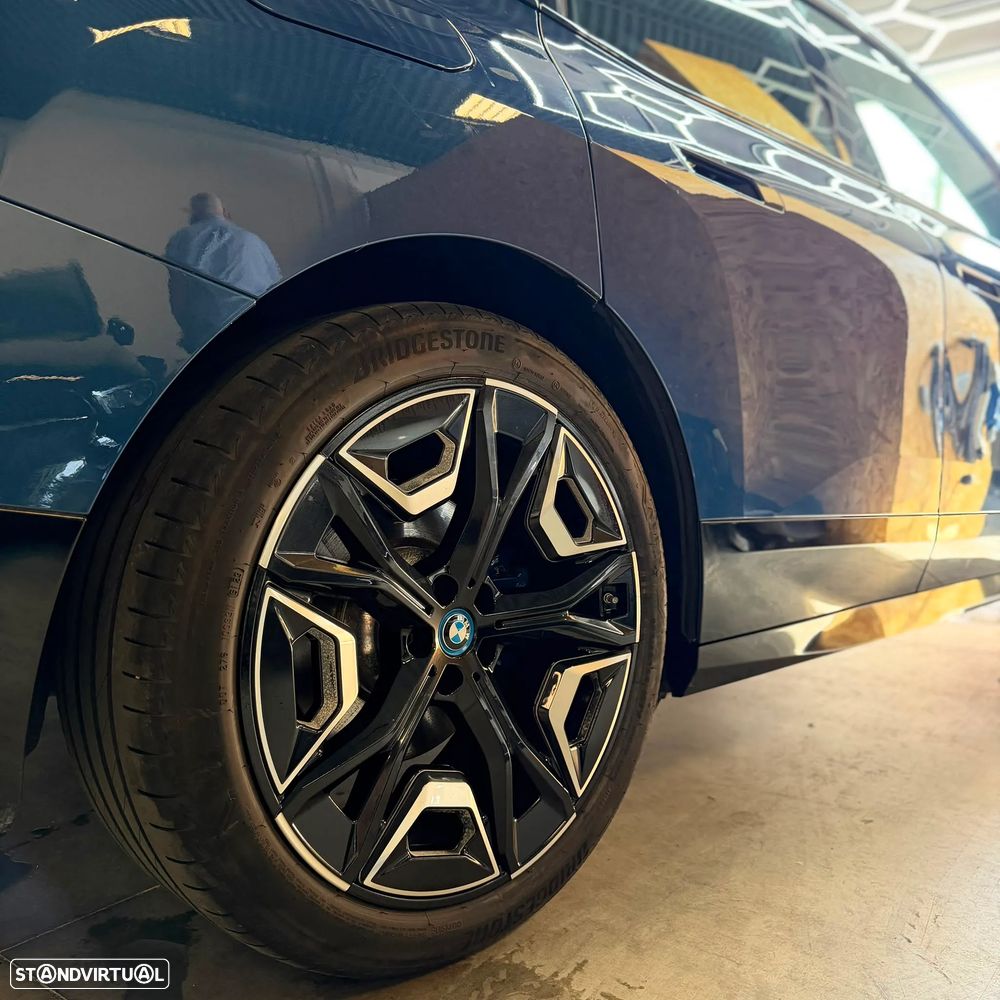 BMW iX xDrive40 - 5