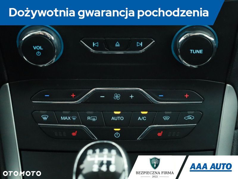 Ford S-Max - 12