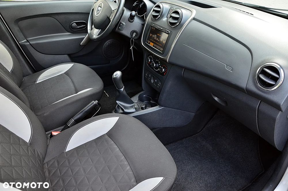 Dacia Sandero Stepway TCe 90 (S&S) Prestige - 19