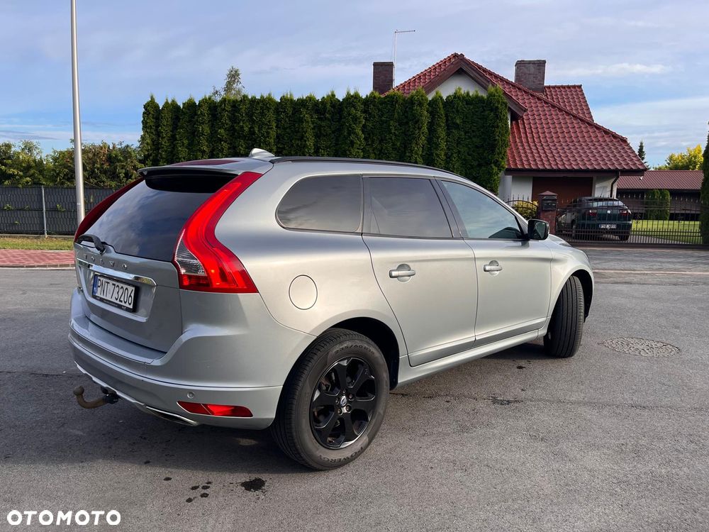 Volvo XC 60 D4 Drive-E Momentum - 4